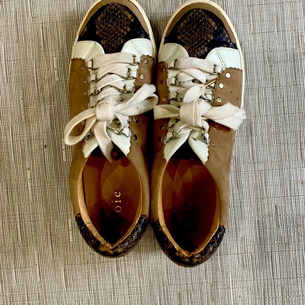 Joie HANDAN sneakers. 7 - 7.5  estimated US size